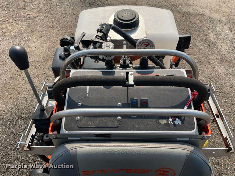 image for item DS8917 2021 Snowrator ZX4