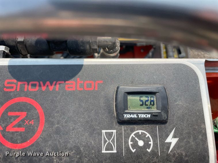 image for item DS8917 2021 Snowrator ZX4