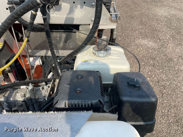 image for item DS8917 2021 Snowrator ZX4