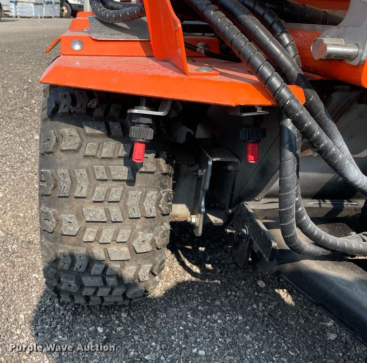 image for item DS8917 2021 Snowrator ZX4