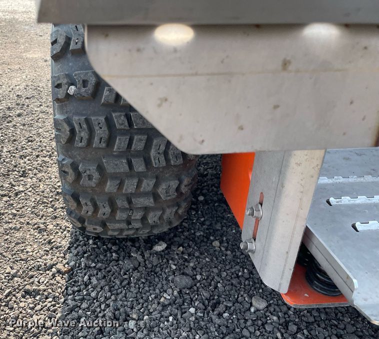 image for item DS8917 2021 Snowrator ZX4