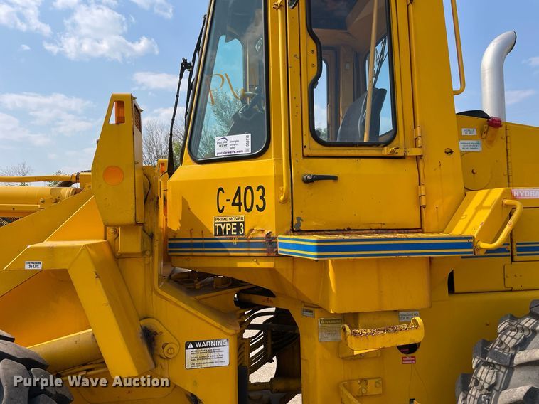 image for item DS8918 1994 Case 621B  wheel loader