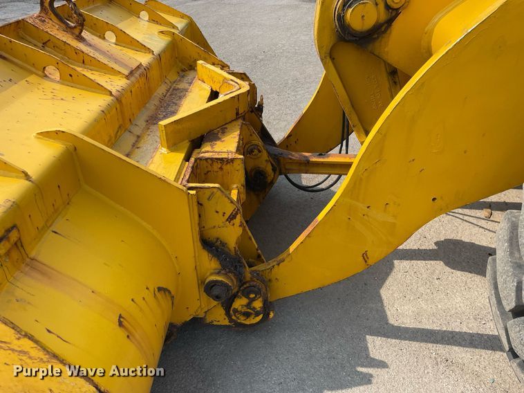 image for item DS8918 1994 Case 621B  wheel loader