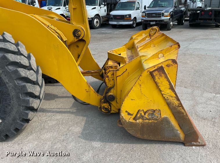 image for item DS8918 1994 Case 621B  wheel loader