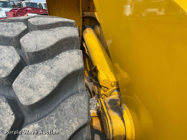 image for item DS8918 1994 Case 621B  wheel loader