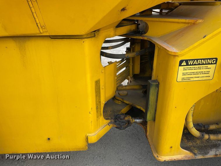image for item DS8918 1994 Case 621B  wheel loader