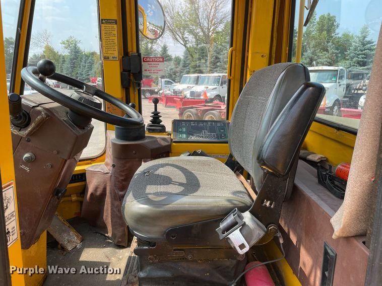 image for item DS8918 1994 Case 621B  wheel loader