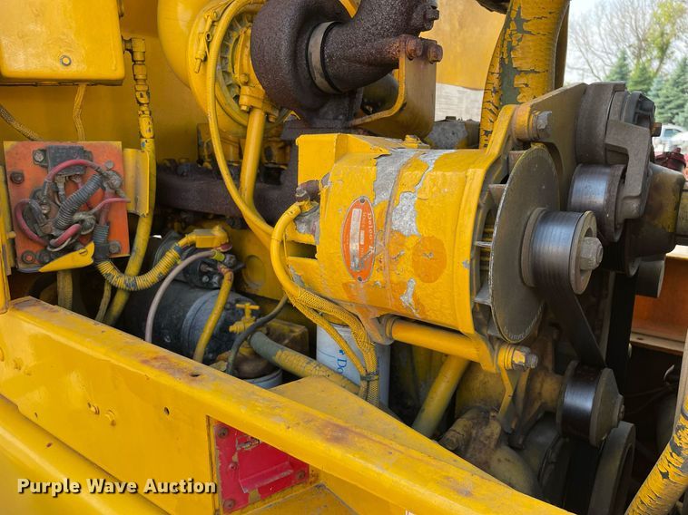 image for item DS8918 1994 Case 621B  wheel loader