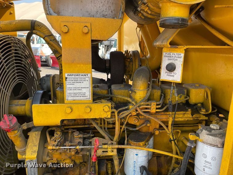 image for item DS8918 1994 Case 621B  wheel loader