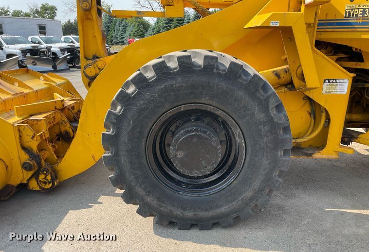 image for item DS8918 1994 Case 621B  wheel loader
