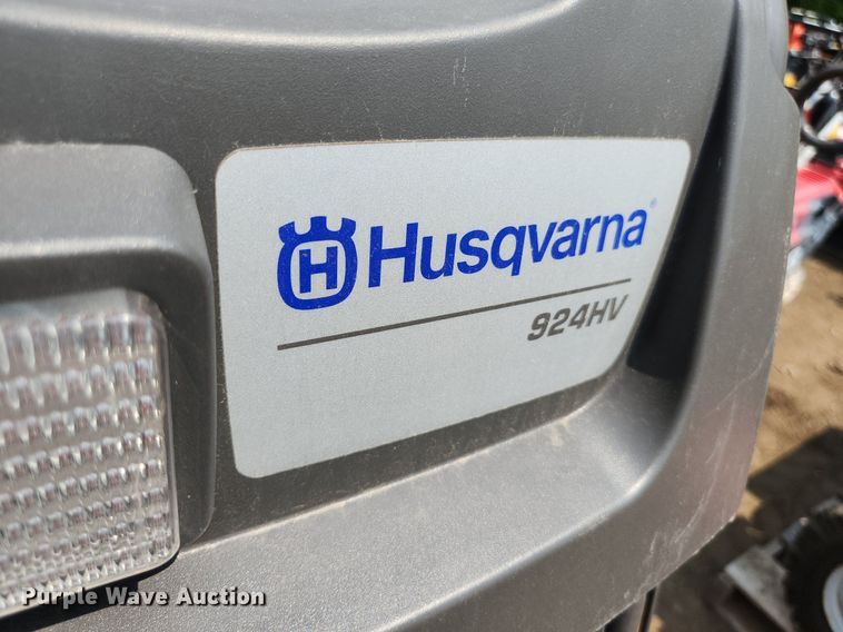image for item DS8944 (2) Husqvarna 924HV snow blowers
