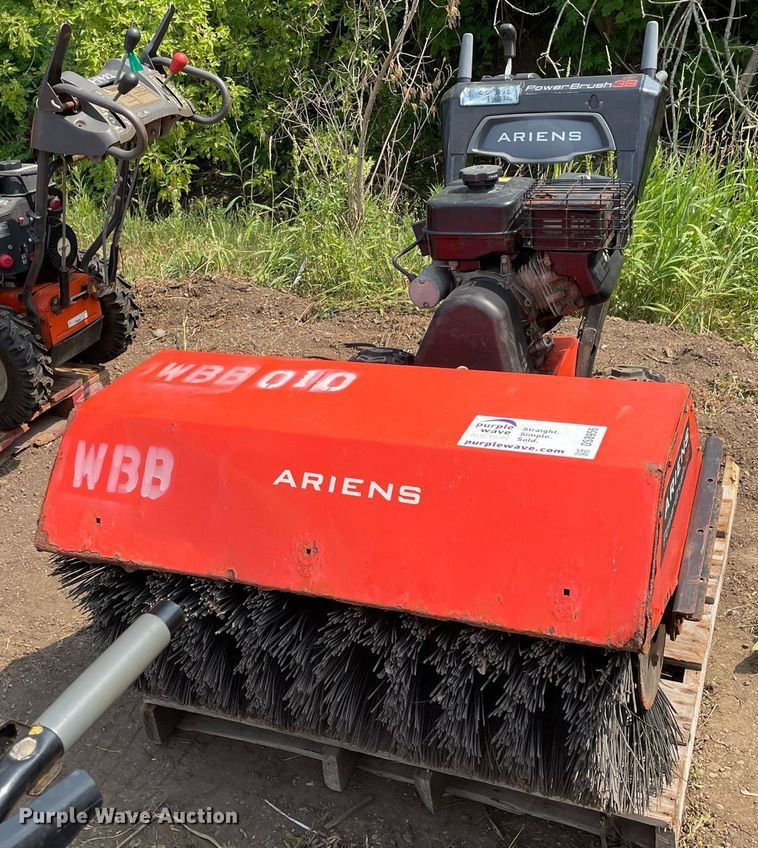 image for item DS8956 2017 Ariens Power Brush 36  broom