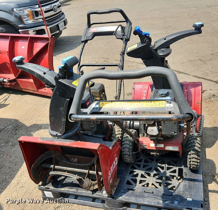 image for item DS8964 (2) Toro Snowmaster 724 ZXR  snow blowers