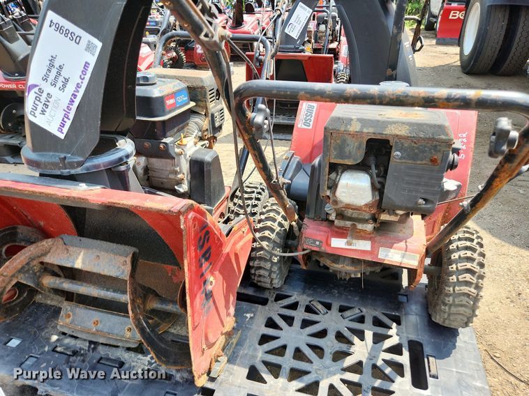 image for item DS8964 (2) Toro Snowmaster 724 ZXR  snow blowers