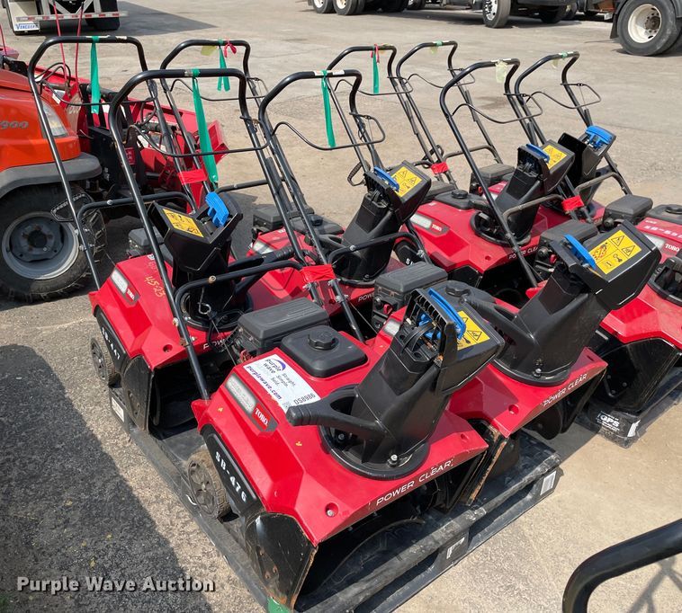 image for item DS8986 (4) Toro Power Clear snow blowers