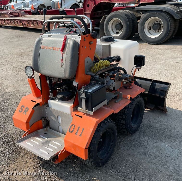 image for item DS8991 2019 Snowrator ZX4