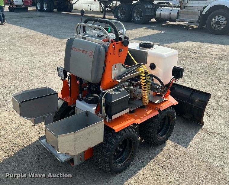 image for item DS8992 Snowrator ZX4