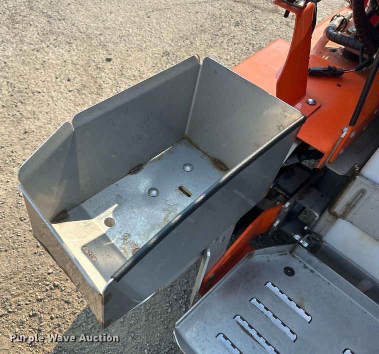 image for item DS8992 Snowrator ZX4