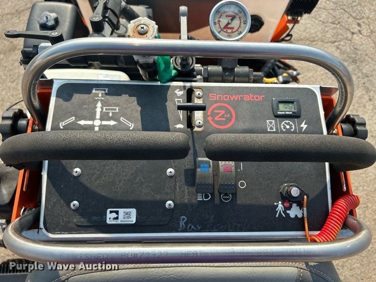 image for item DS8992 Snowrator ZX4