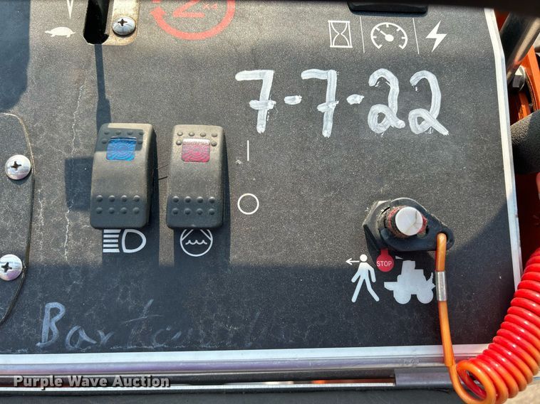 image for item DS8992 Snowrator ZX4