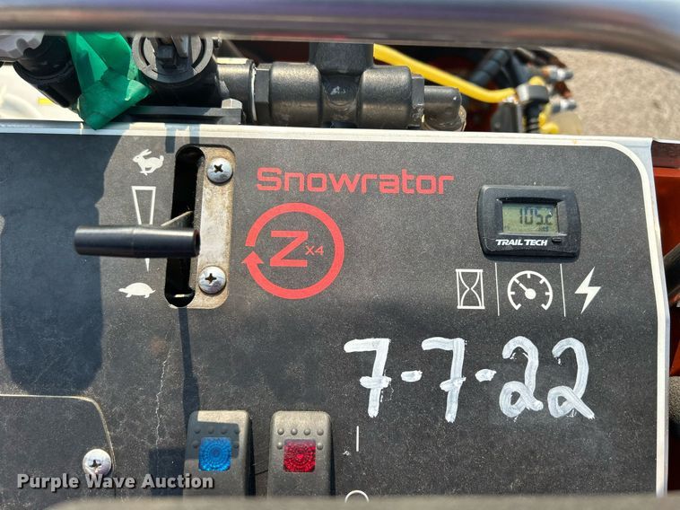 image for item DS8992 Snowrator ZX4