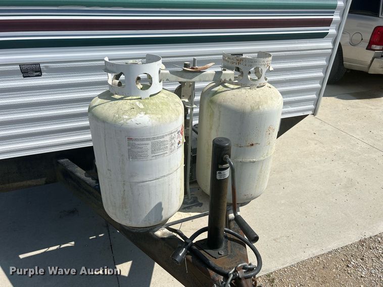 image for item DS8997 2001 Timberland  camper