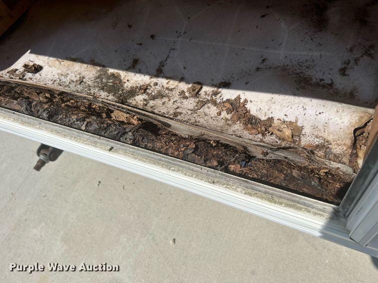 image for item DS8997 2001 Timberland  camper