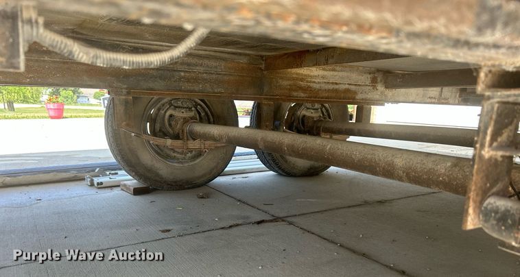 image for item DS8997 2001 Timberland  camper