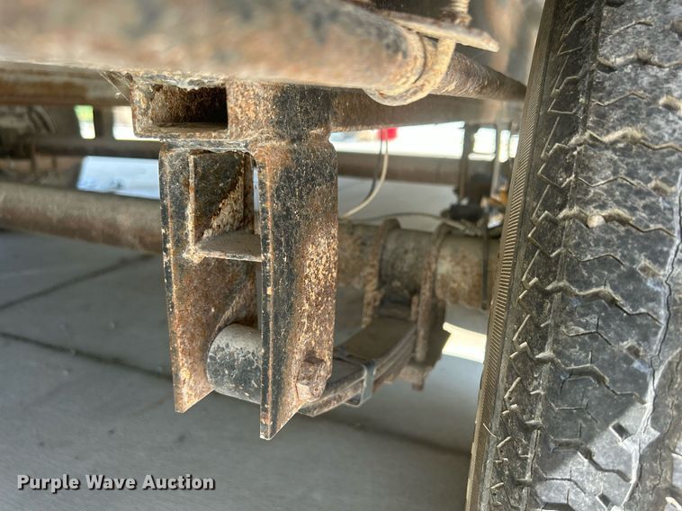 image for item DS8997 2001 Timberland  camper