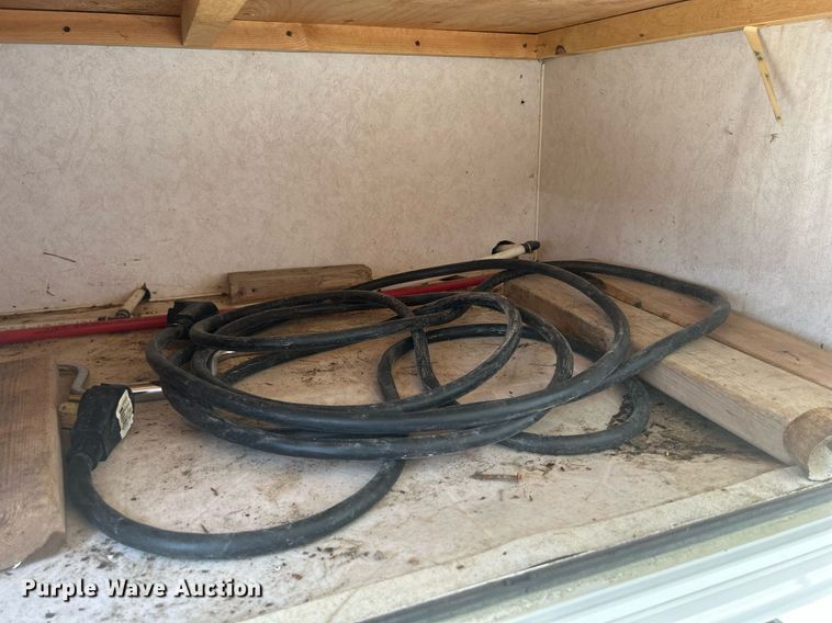 image for item DS8997 2001 Timberland  camper