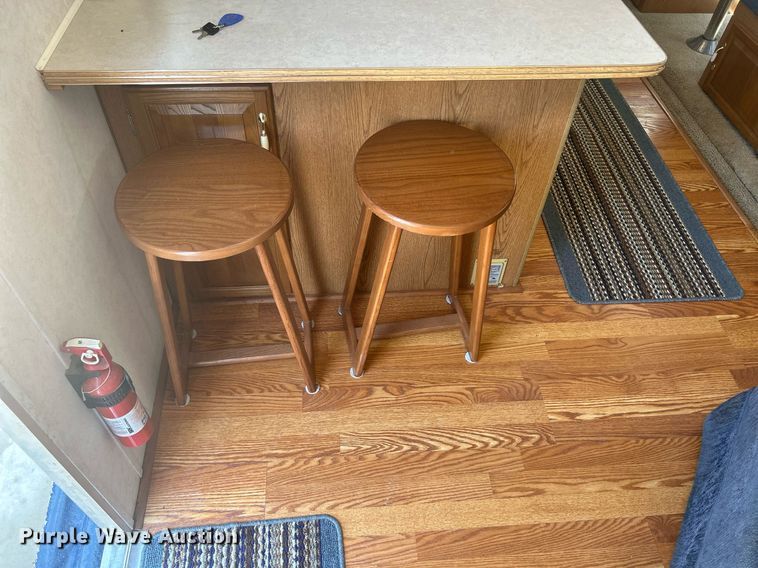 image for item DS8997 2001 Timberland  camper