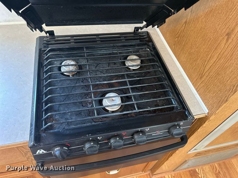 image for item DS8997 2001 Timberland  camper