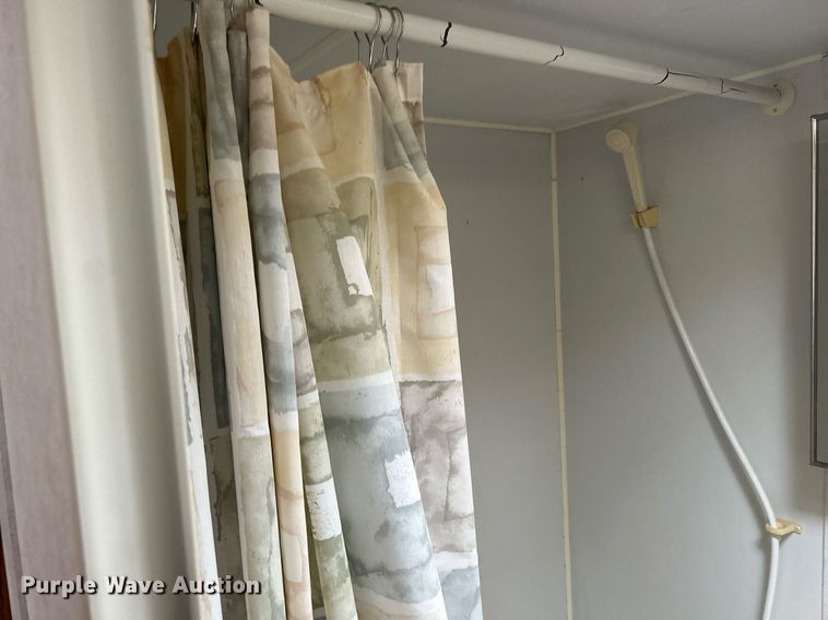 image for item DS8997 2001 Timberland  camper