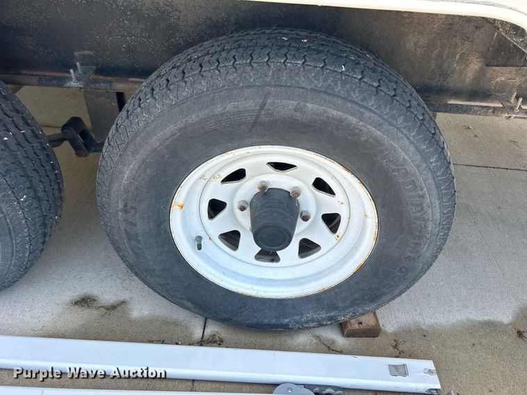 image for item DS8997 2001 Timberland  camper