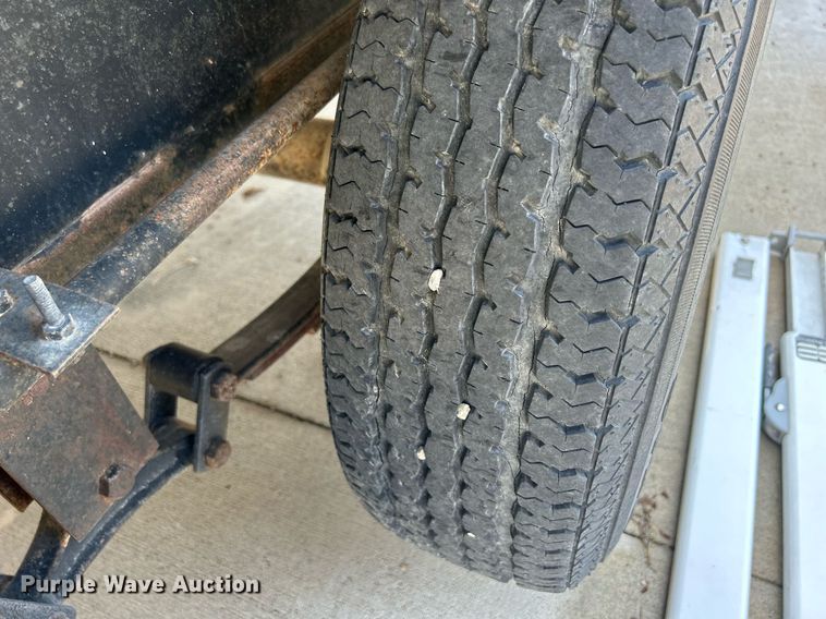 image for item DS8997 2001 Timberland  camper