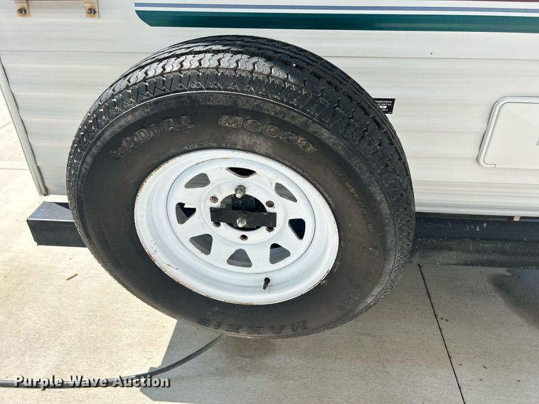 image for item DS8997 2001 Timberland  camper