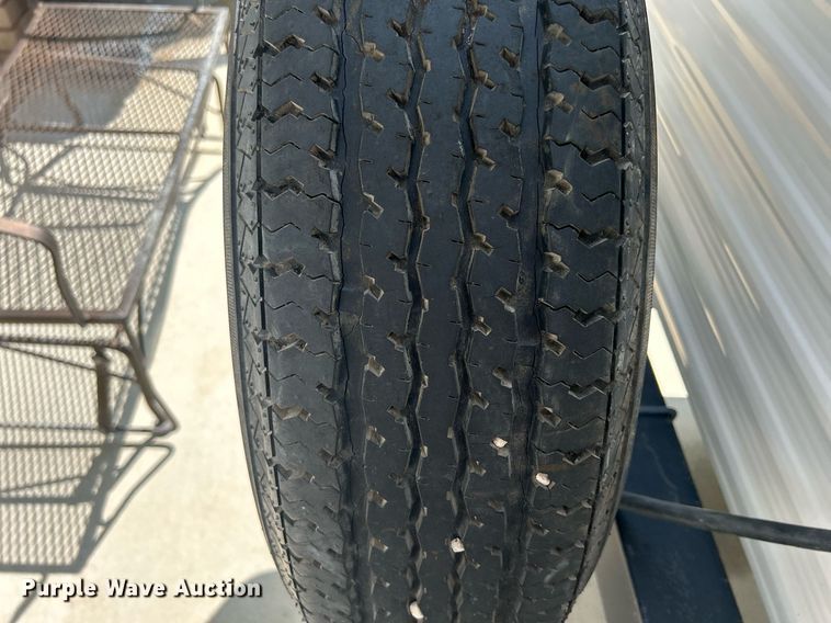 image for item DS8997 2001 Timberland  camper