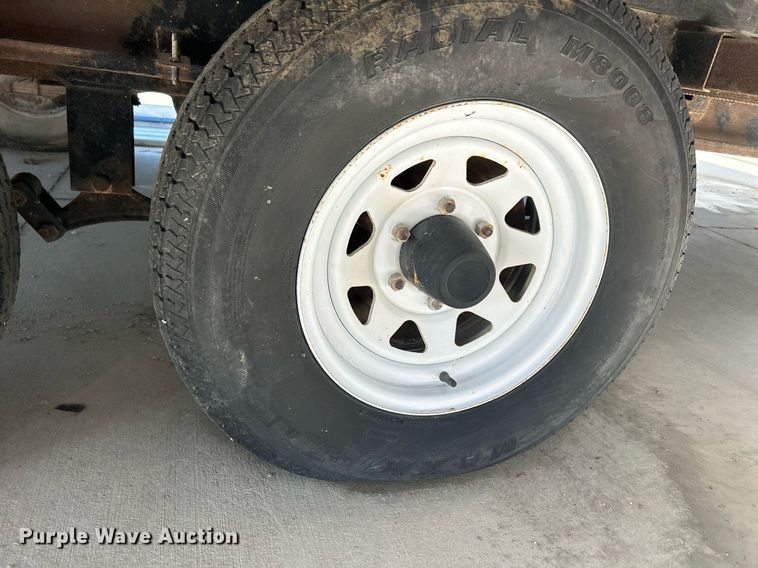 image for item DS8997 2001 Timberland  camper