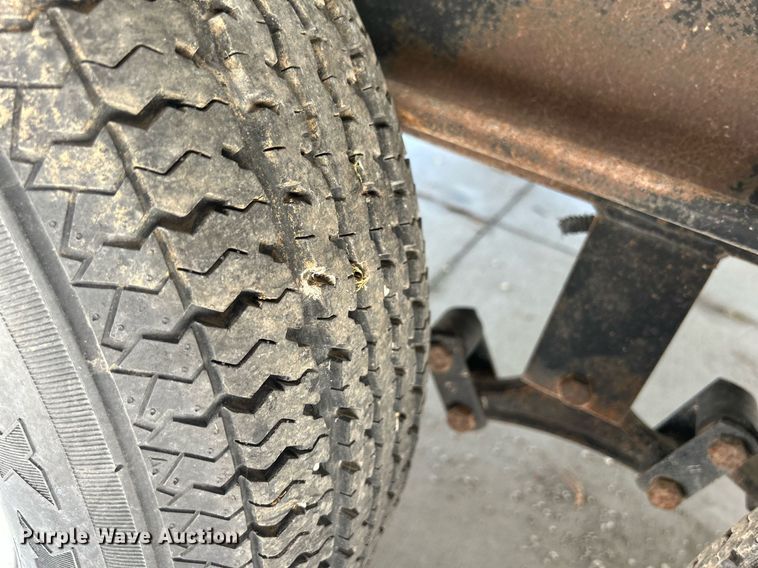 image for item DS8997 2001 Timberland  camper