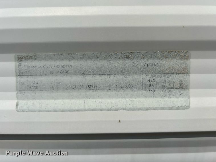 image for item DS8997 2001 Timberland  camper