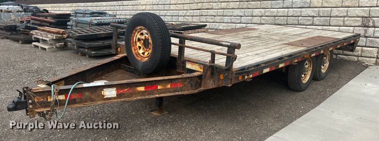 image for item DS8998 2014 PJ Trailers F8162  equipment trailer