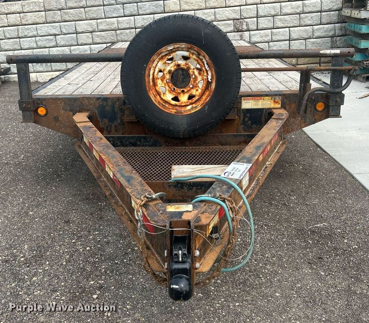 image for item DS8998 2014 PJ Trailers F8162  equipment trailer