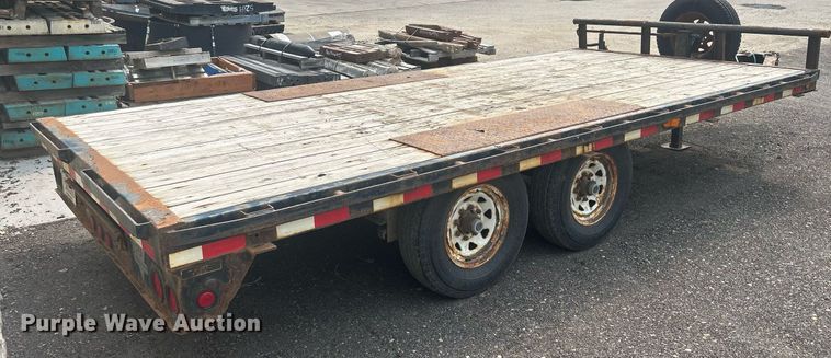 image for item DS8998 2014 PJ Trailers F8162  equipment trailer