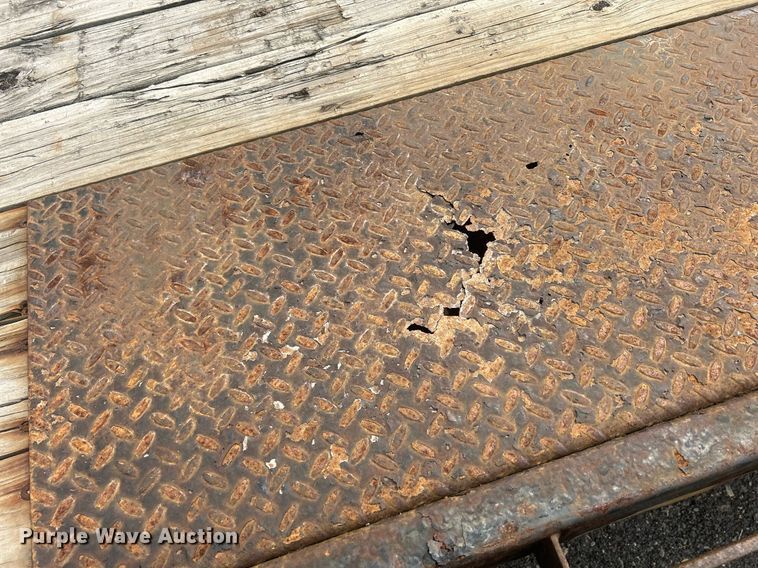 image for item DS8998 2014 PJ Trailers F8162  equipment trailer