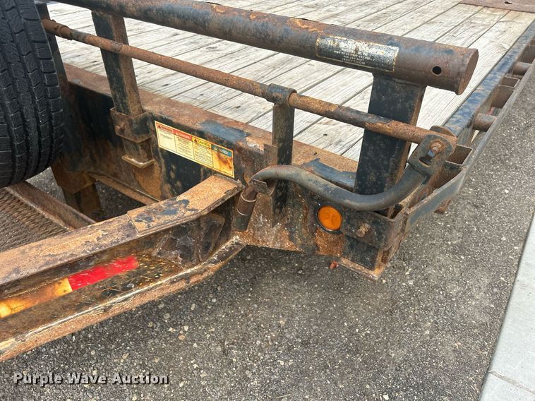 image for item DS8998 2014 PJ Trailers F8162  equipment trailer