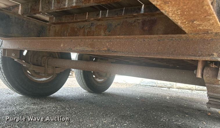 image for item DS8998 2014 PJ Trailers F8162  equipment trailer