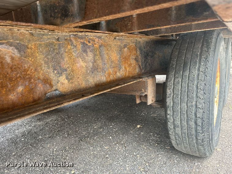 image for item DS8998 2014 PJ Trailers F8162  equipment trailer