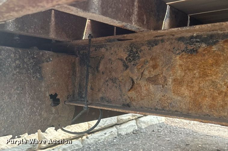 image for item DS8998 2014 PJ Trailers F8162  equipment trailer