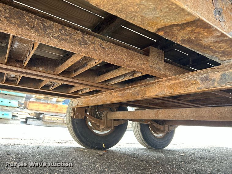 image for item DS8998 2014 PJ Trailers F8162  equipment trailer