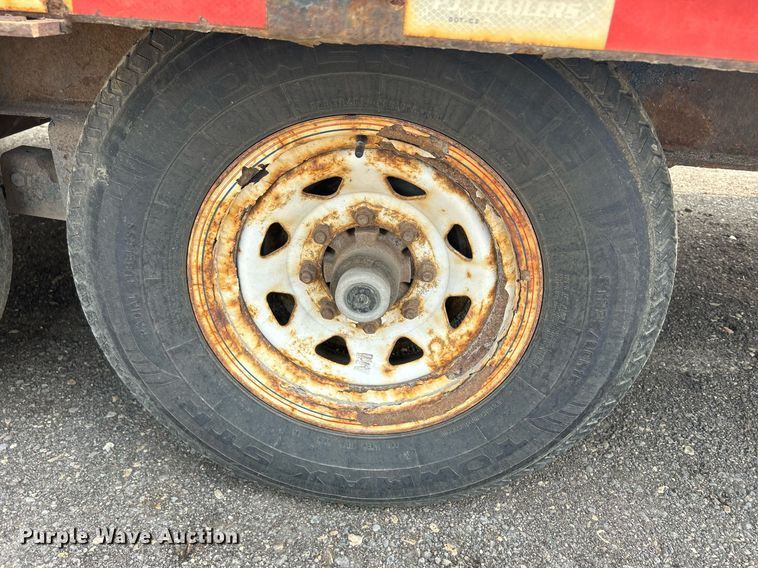 image for item DS8998 2014 PJ Trailers F8162  equipment trailer